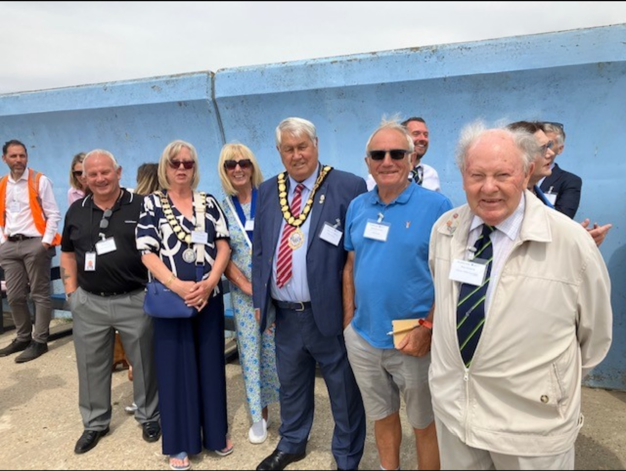 Picture of Town Mayor and Other dignatories at revetment project closing ceremony